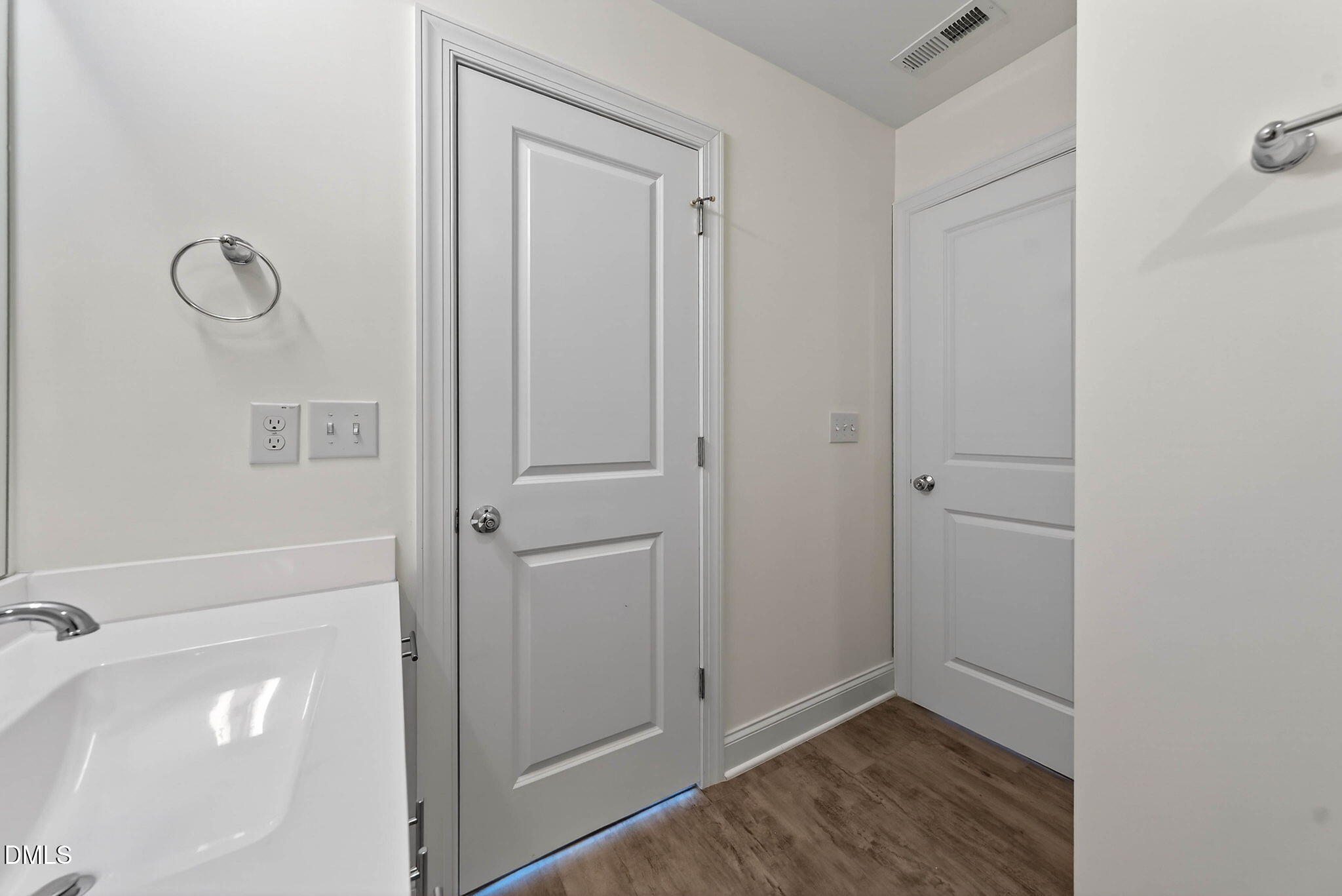 6820 Milligan Way, Unit 104 Raleigh, NC 27613 - Photo 37 of 39 a view of room