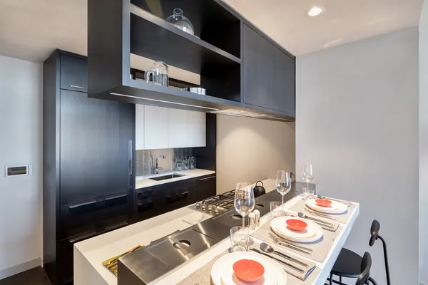 $1,305,000 | 252 South Street, Unit 22J | Two Bridges
