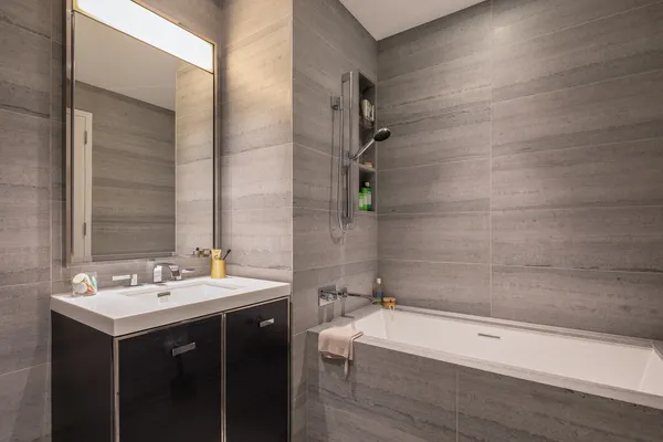 $1,305,000 | 252 South Street, Unit 22J | Two Bridges