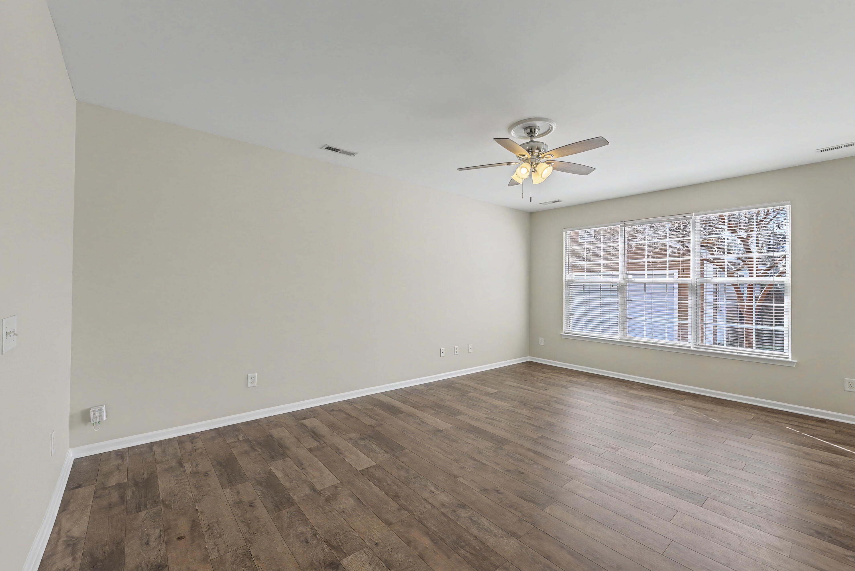 8959 North Red Maple Circle Summerville, SC 29485 - Photo 13 of 48 13_ZYN_2301_2_3_4_5_6_7