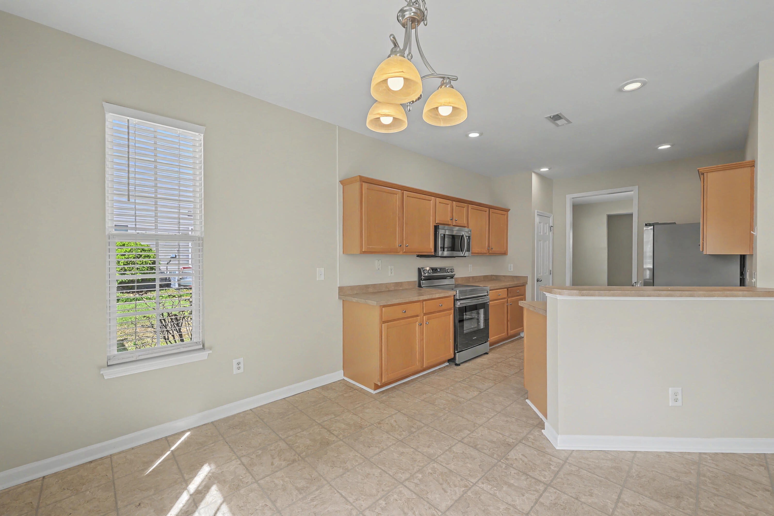 8959 North Red Maple Circle Summerville, SC 29485 - Photo 17 of 48 17_ZYN_2329_30_31_32_33_34_35