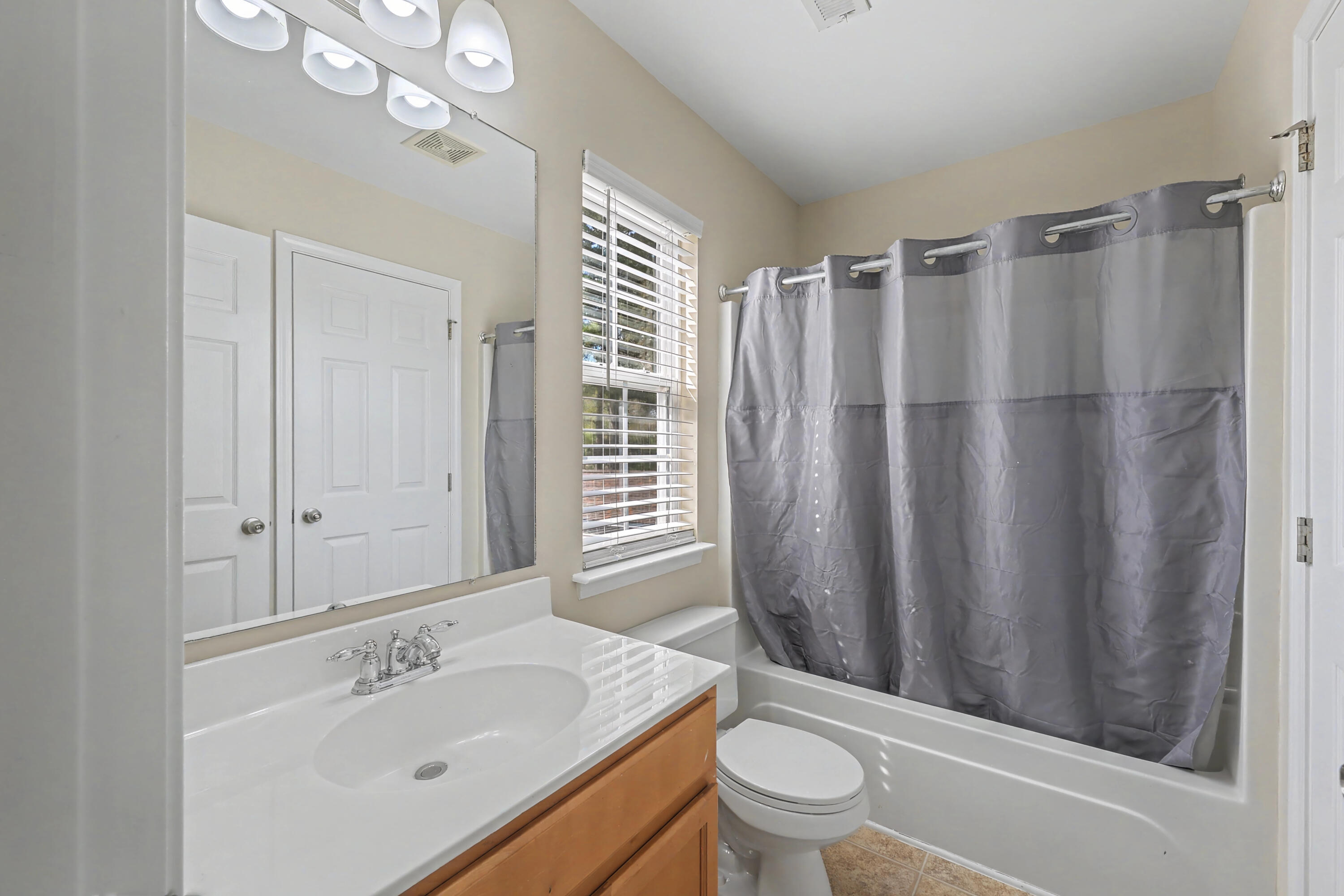 8959 North Red Maple Circle Summerville, SC 29485 - Photo 33 of 48 33_ZYN_2441_2_3_4_5_6_7