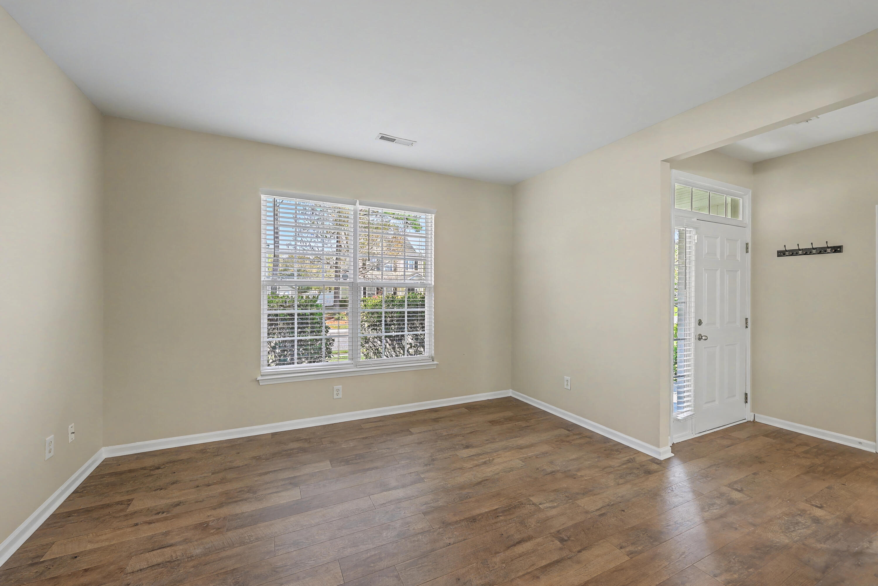 8959 North Red Maple Circle Summerville, SC 29485 - Photo 8 of 48 08_ZYN_2266_67_68_69_70_71_72