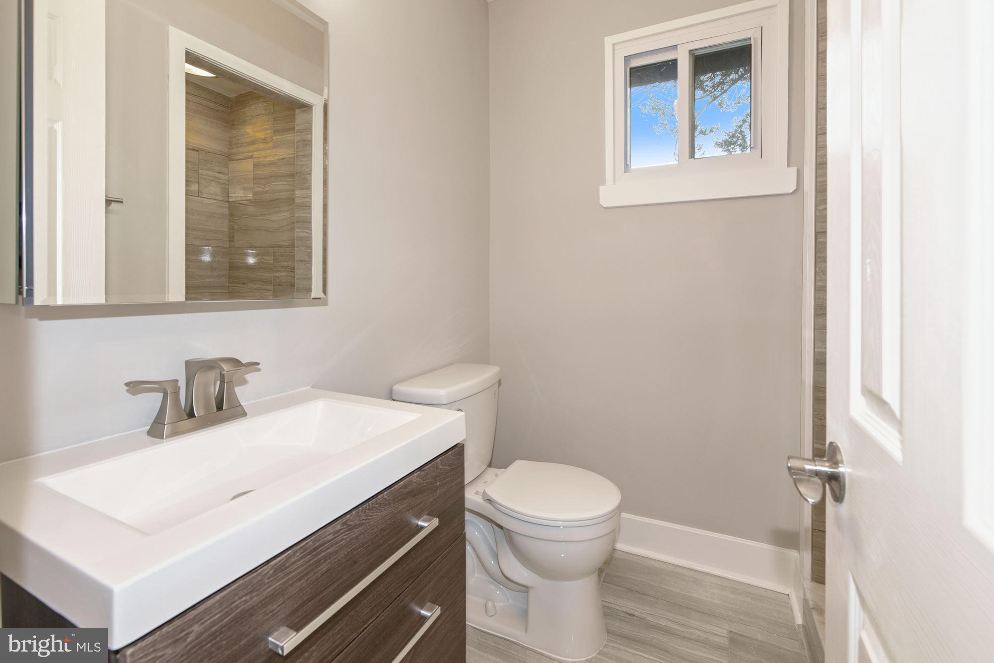 323 Parry Road Cinnaminson, NJ 08077 - Photo 17 of 32 Master Bath