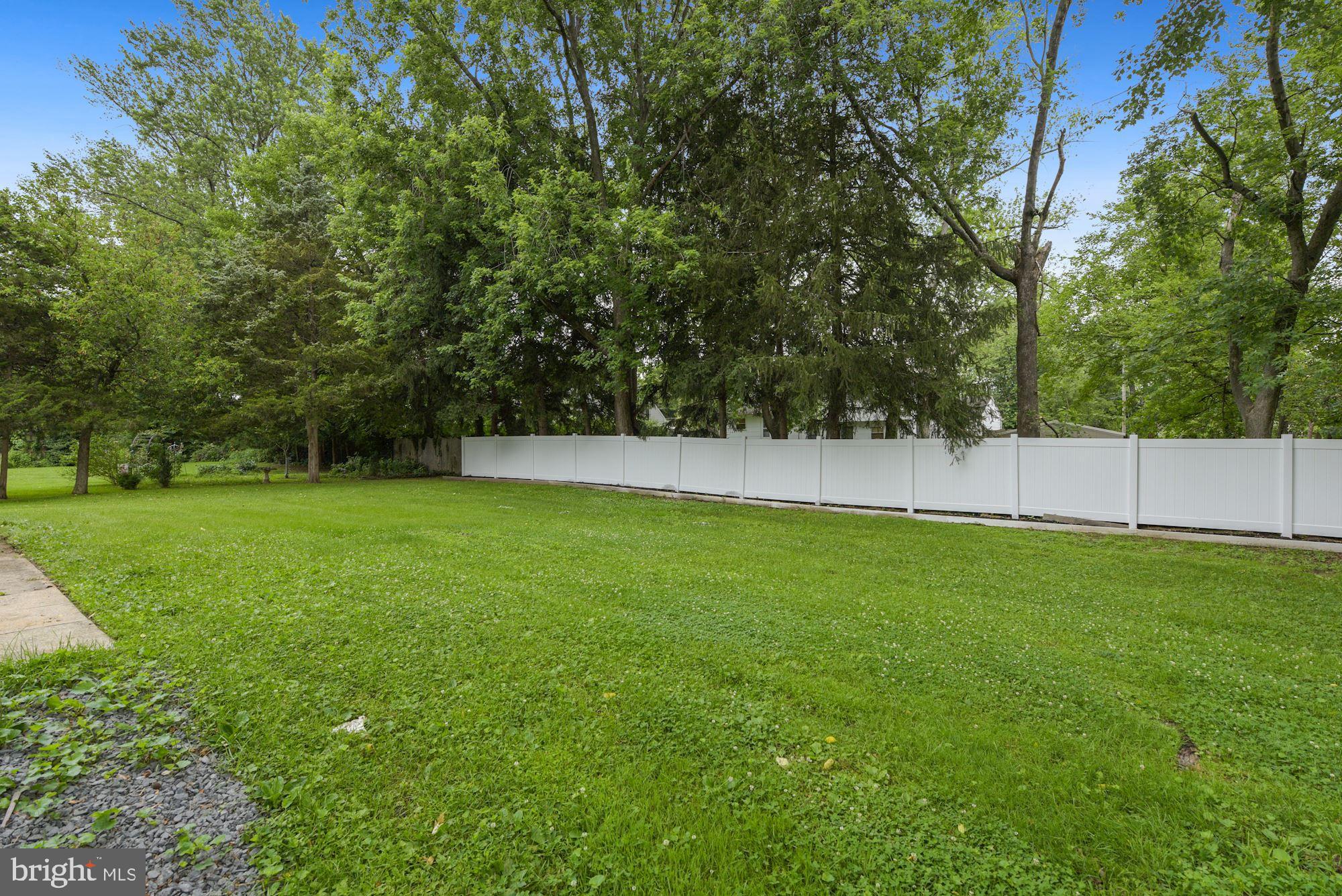 323 Parry Road Cinnaminson, NJ 08077 - Photo 28 of 32 Exterior Rear Yard