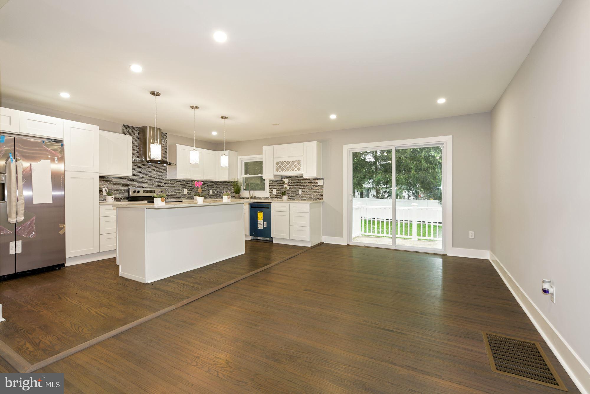 323 Parry Road Cinnaminson, NJ 08077 - Photo 6 of 32 Kitchen/Dining