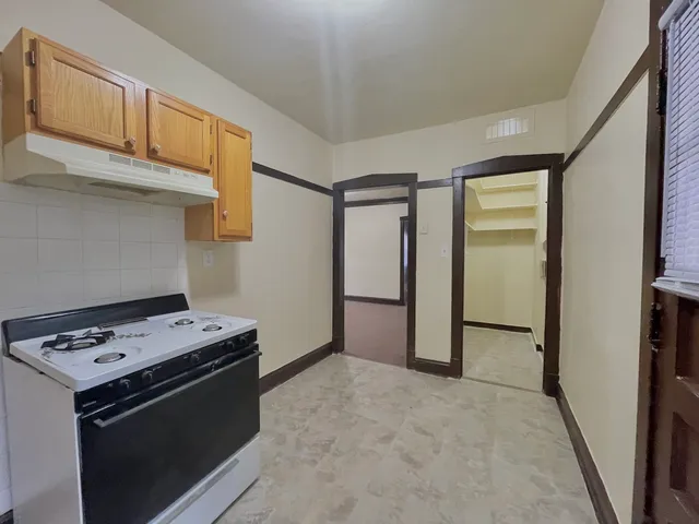 $1,200 | 7800 South Throop Street, Unit 1, Chicago, IL 60620