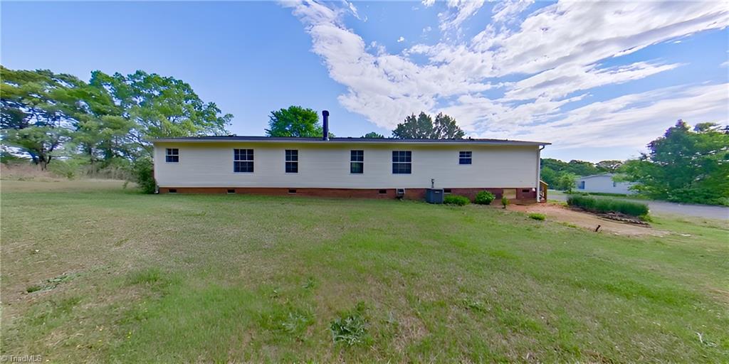 252 Eulala Leonard Road Lexington, NC 27295 - Photo 3 of 28
