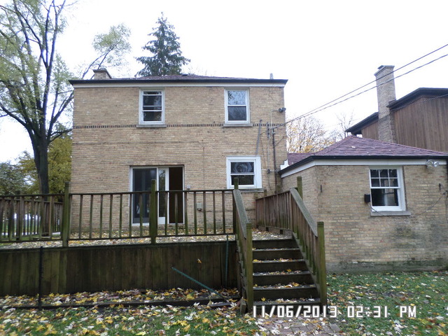 432 Harding Avenue Des Plaines, IL 60016 - Photo 2 of 20 a view of a house with wooden deck