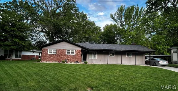 $340,000 | 622 Grandview Drive, Edwardsville, IL 62025