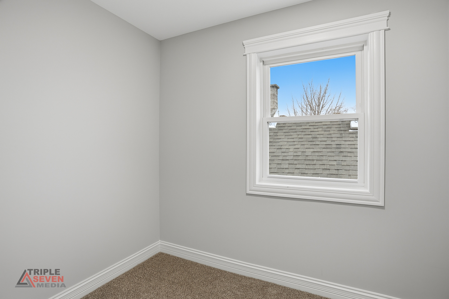 3832 West 64th Place Chicago, IL 60629 - Photo 21 of 35 a small space with a window