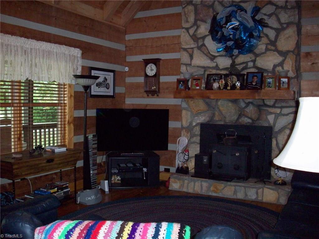8050 West Road Walnut Cove, NC 27052 - Photo 11 of 22 Gallery Image 11