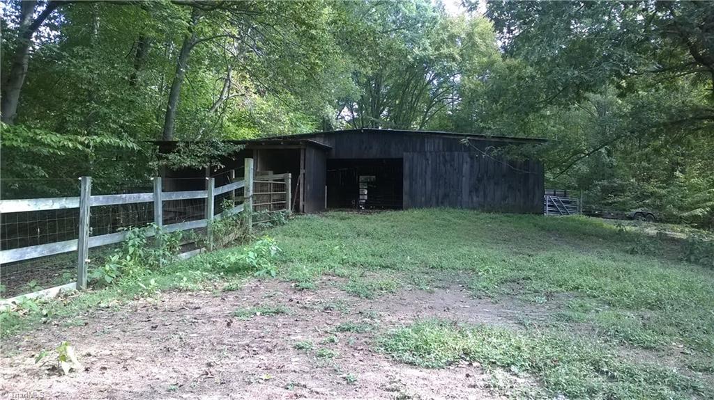 8050 West Road Walnut Cove, NC 27052 - Photo 17 of 22 Gallery Image 17