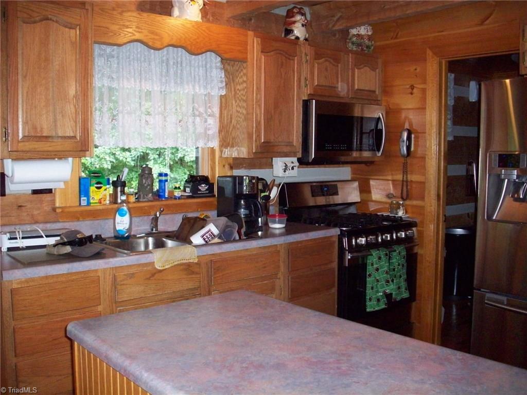8050 West Road Walnut Cove, NC 27052 - Photo 8 of 22 Gallery Image 8