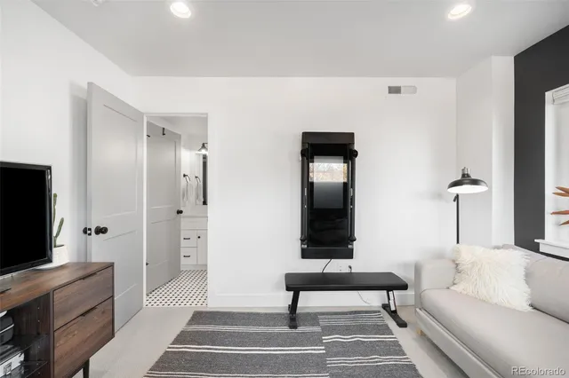 $3,195 | 3830 West 13th Avenue, Denver, CO 80204