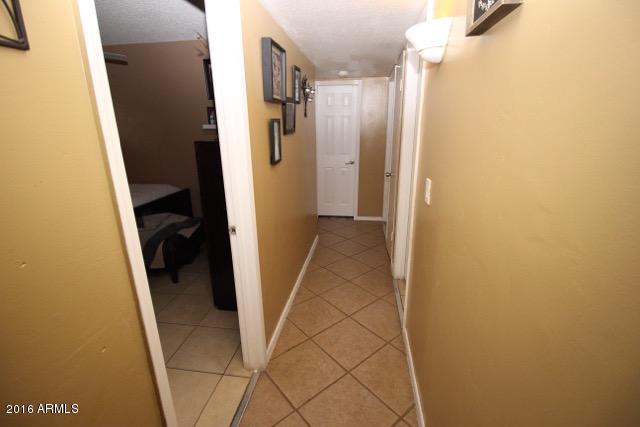 4515 West Hatcher Road Glendale, AZ 85302 - Photo 12 of 15 4515 W Hatcher Hallway