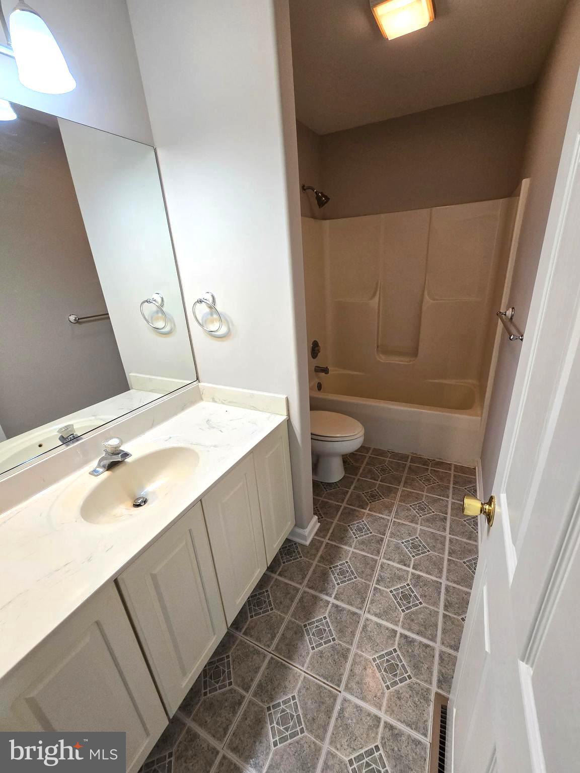28740 Jacks Field Road Wye Mills, MD 21679 - Photo 21 of 25 Hall bath