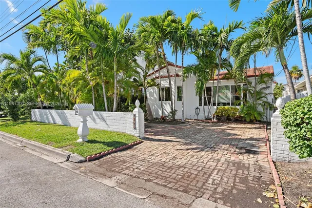 $1,595,000 | 9280 Abbott Avenue, Surfside, FL 33154