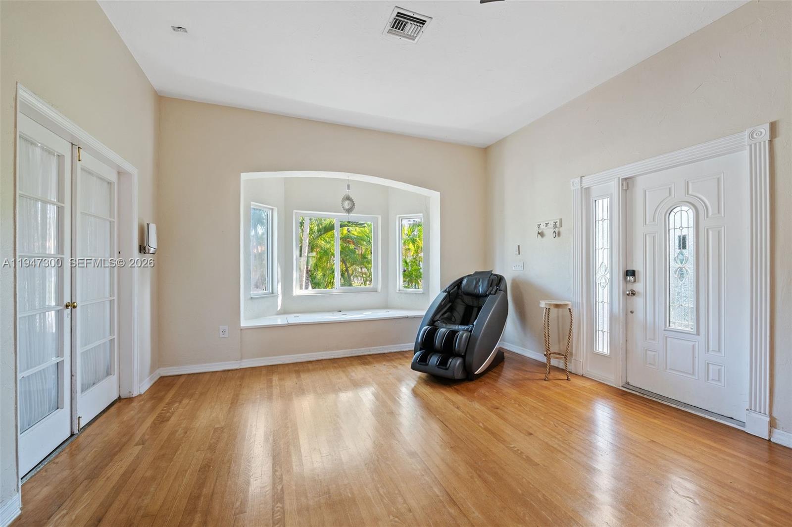 9280 Abbott Avenue Surfside, FL 33154 - Photo 9 of 40 XL living area