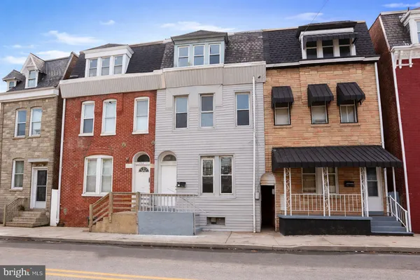 $217,000 | 250 East College Avenue, York, PA 17403