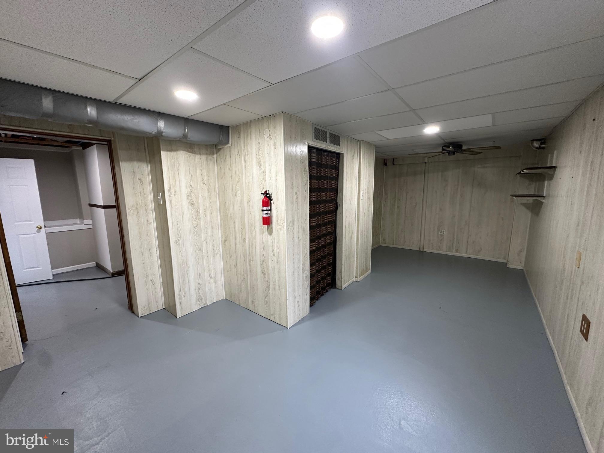 26 Sherri Way Clementon, NJ 08021 - Photo 33 of 37 a view of an empty room