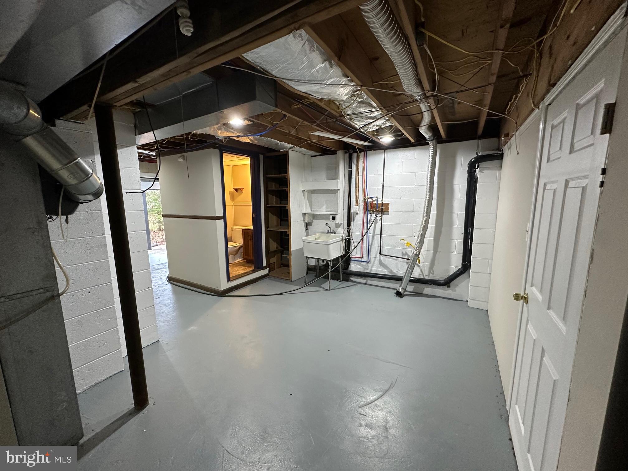 26 Sherri Way Clementon, NJ 08021 - Photo 36 of 37 a view of a room with gym equipment