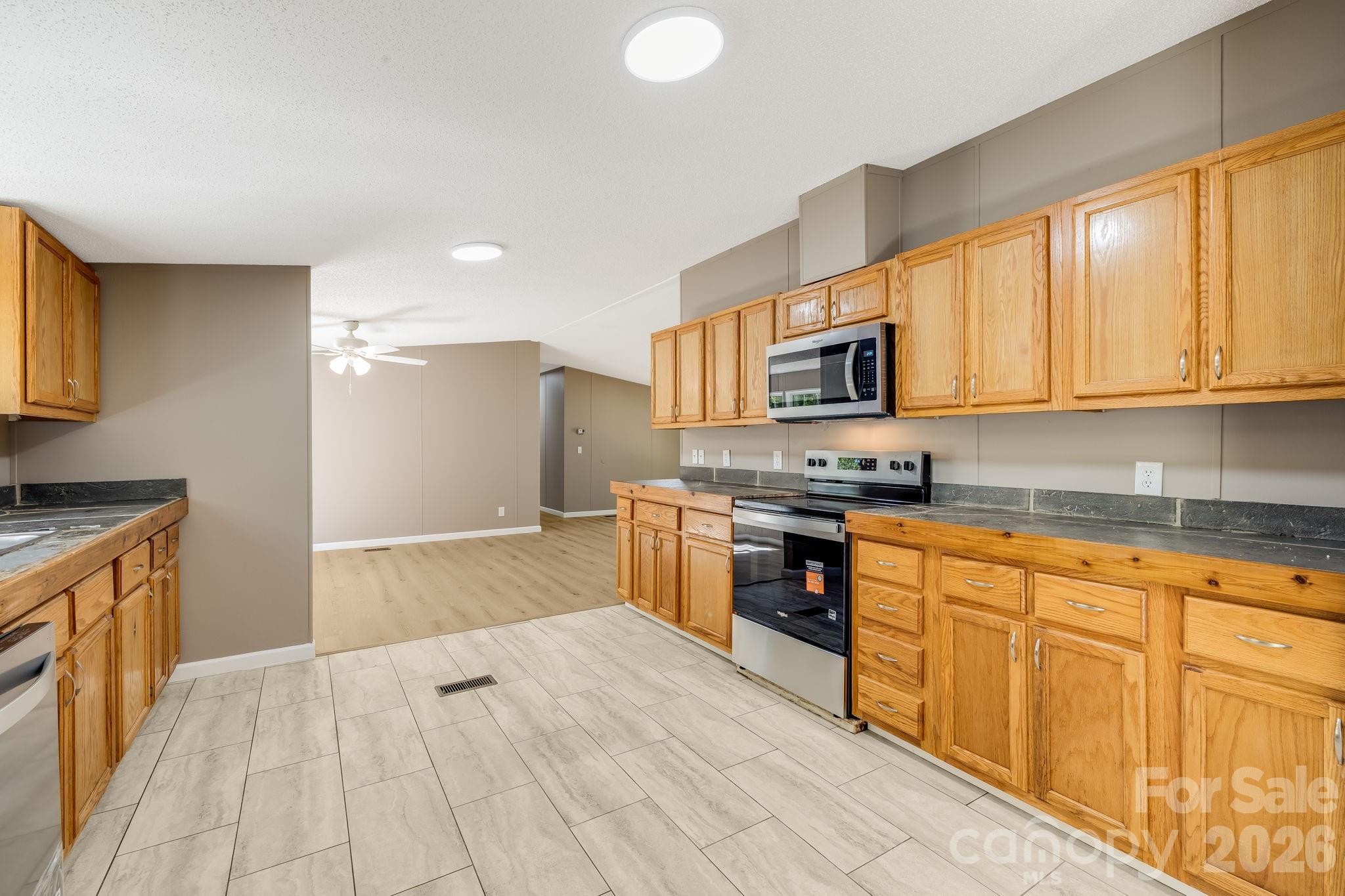 81 Spring Mountain Road Fairview, NC 28730 - Photo 11 of 37 Gallery Image 11