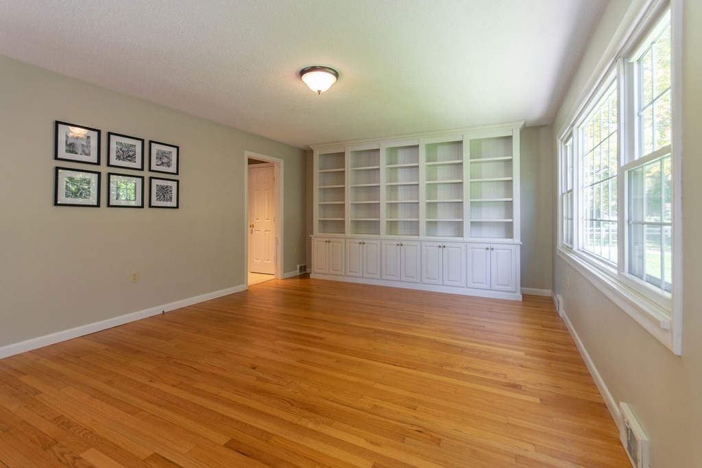 194 Pomeroy Meadow Road Southampton, MA 01073 - Photo 12 of 36 Gallery Image 12