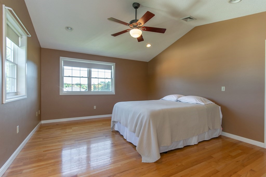 194 Pomeroy Meadow Road Southampton, MA 01073 - Photo 15 of 36 Gallery Image 15