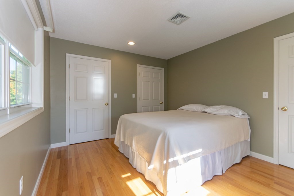 194 Pomeroy Meadow Road Southampton, MA 01073 - Photo 17 of 36 Gallery Image 17