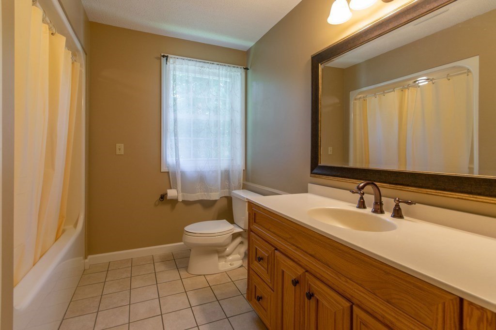 194 Pomeroy Meadow Road Southampton, MA 01073 - Photo 18 of 36 Gallery Image 18