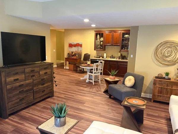 $689,900 | 4323 West Moss Lane, Bloomington, IN 47403