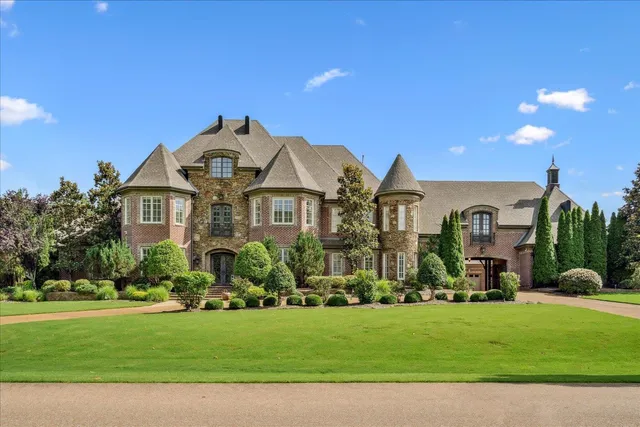 $2,499,999 | 269 North Monterey Farms Cove, Collierville, TN 38017