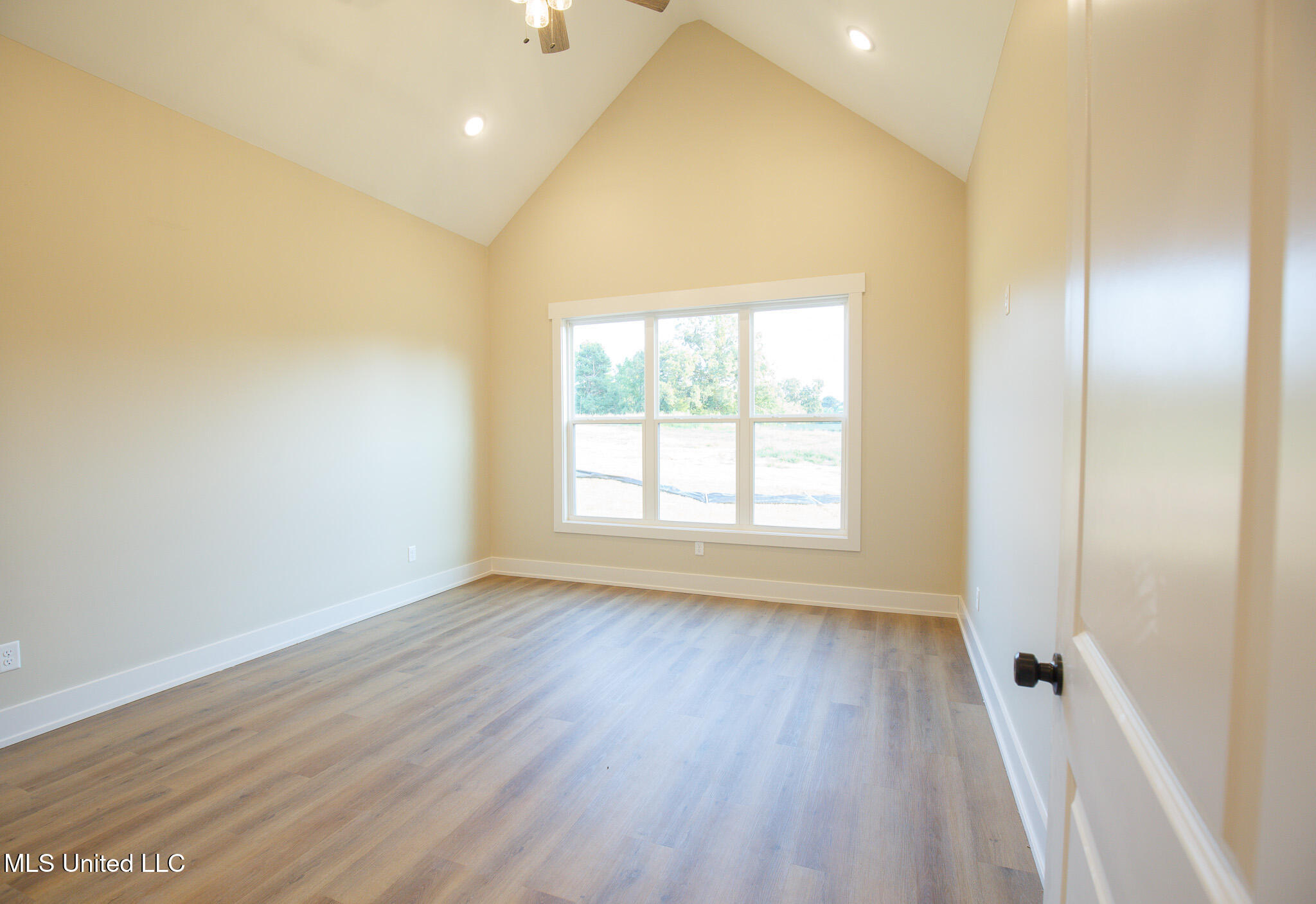 22 Chapel Hl Drive Holly Springs, MS 38635 - Photo 11 of 32 Primary Bedroom