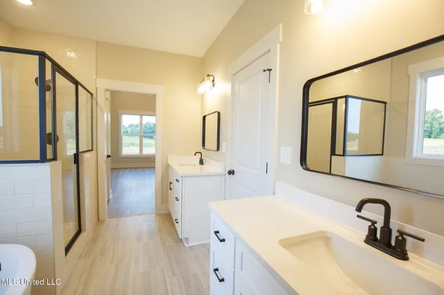 $459,000 | 22 Chapel Hl Drive, Holly Springs, MS 38635