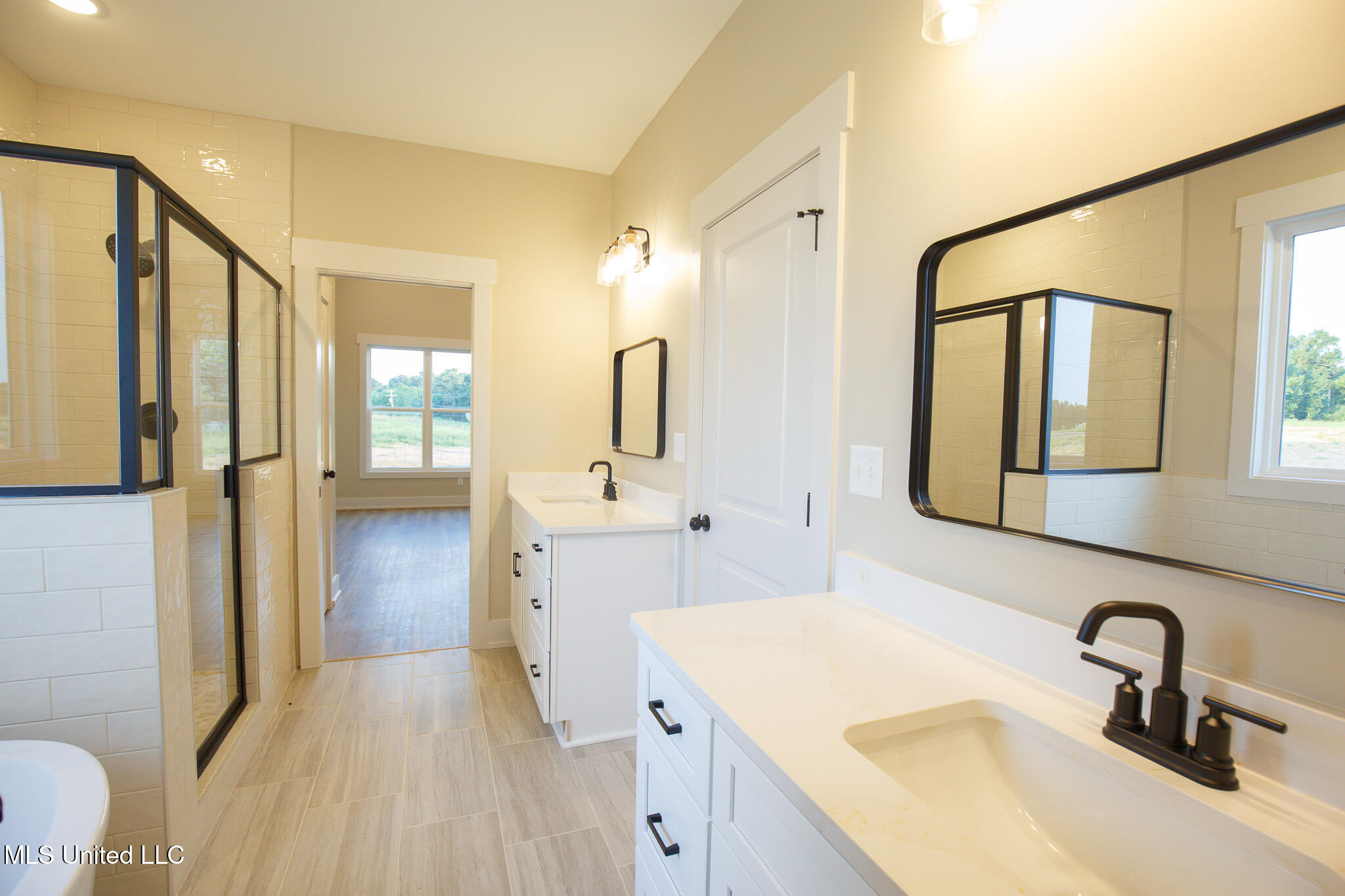 22 Chapel Hl Drive Holly Springs, MS 38635 - Photo 14 of 32 Primary Bath