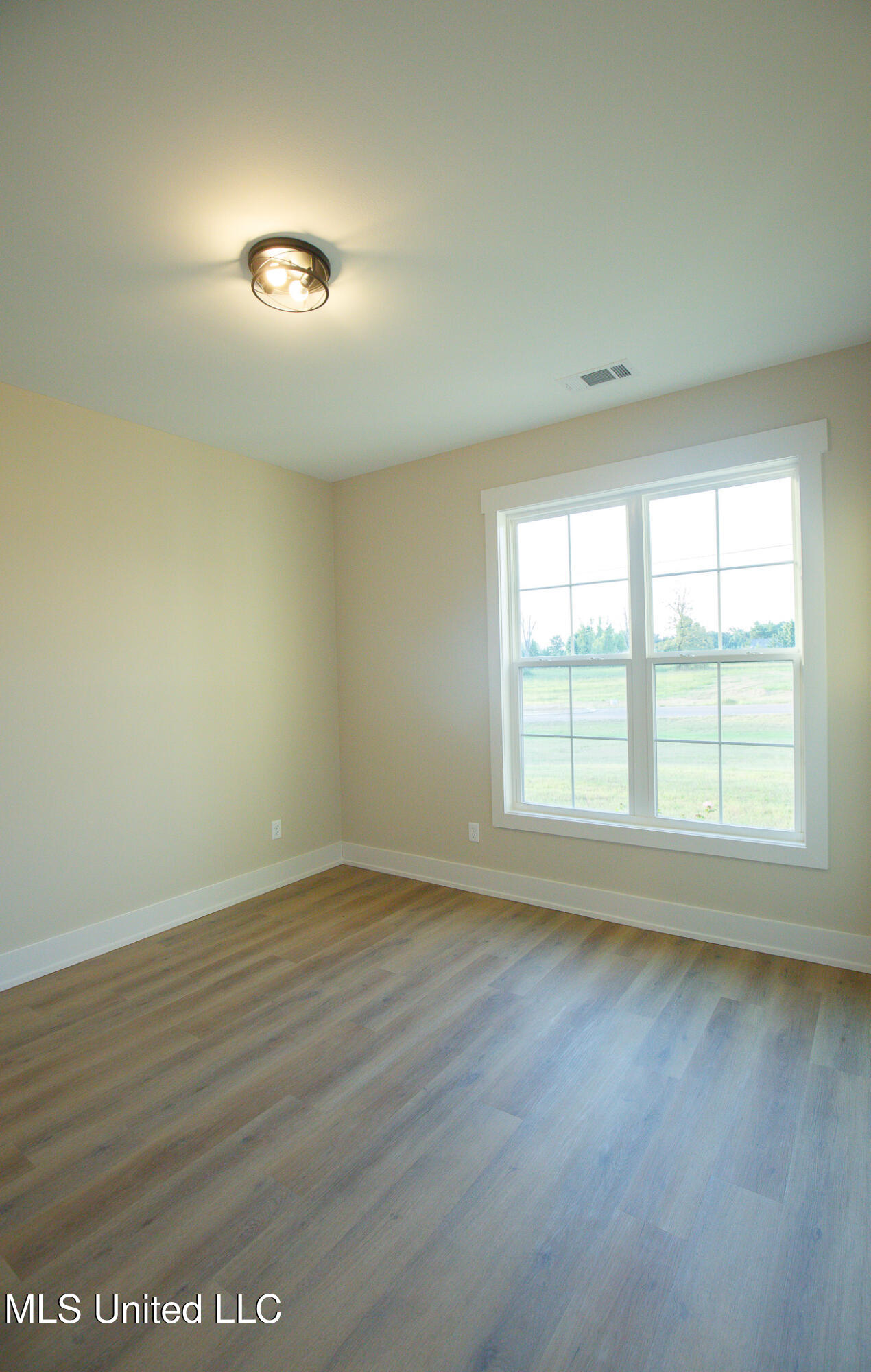22 Chapel Hl Drive Holly Springs, MS 38635 - Photo 21 of 32 Bedroom 1