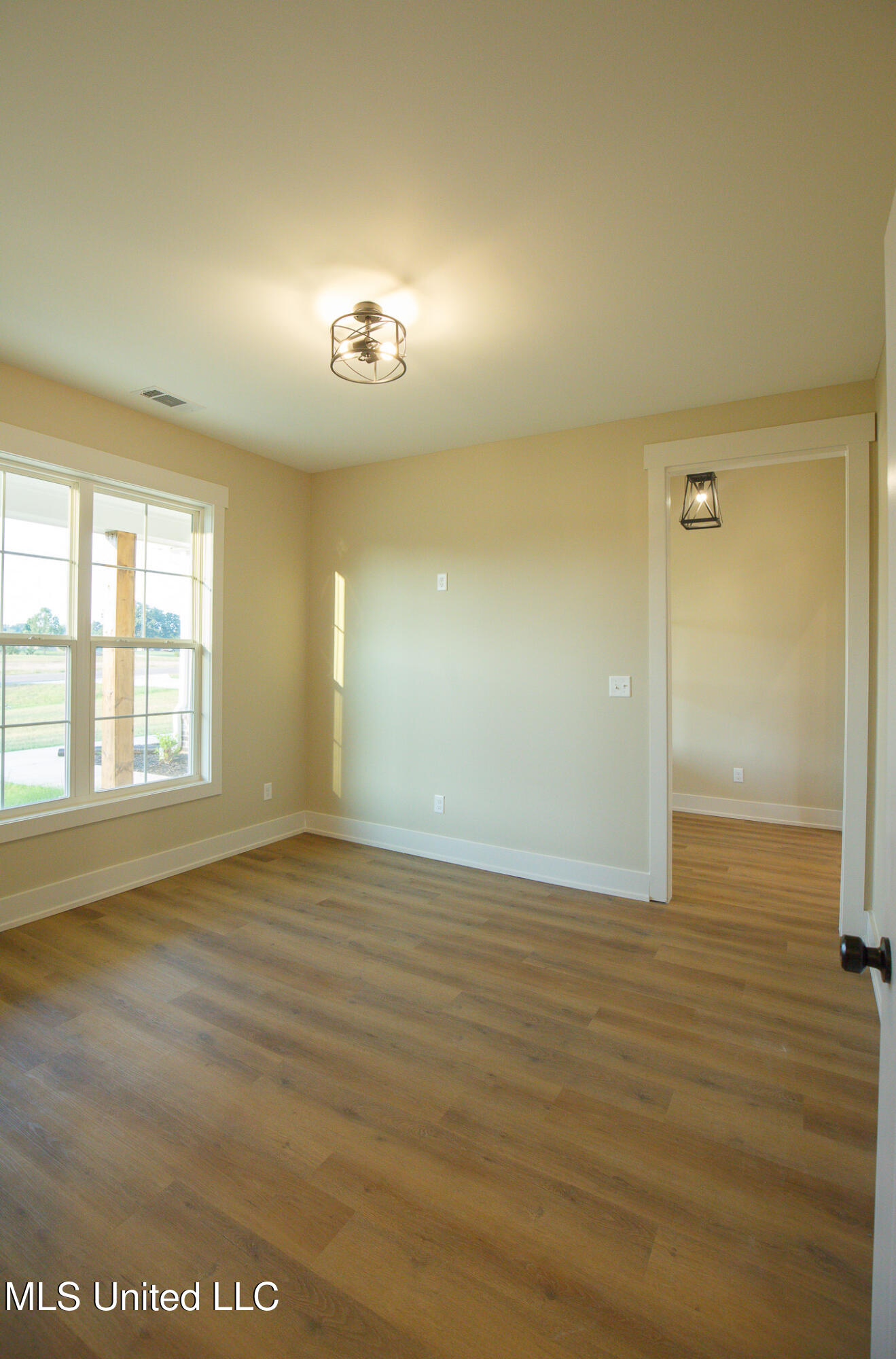 22 Chapel Hl Drive Holly Springs, MS 38635 - Photo 26 of 32 Office/Flex Room