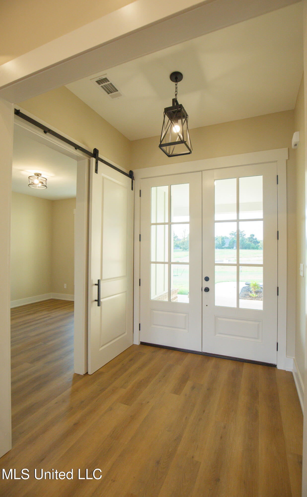 22 Chapel Hl Drive Holly Springs, MS 38635 - Photo 27 of 32 Entry