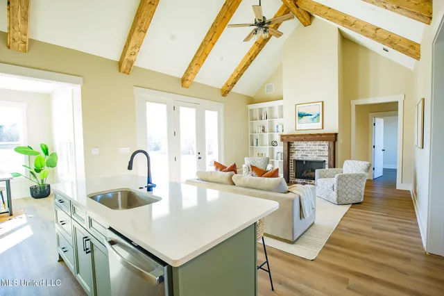 $459,000 | 22 Chapel Hl Drive, Holly Springs, MS 38635