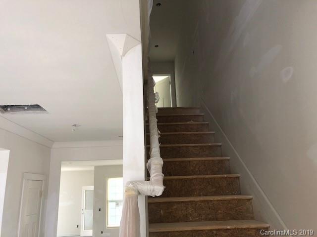 13320 Caite Ridge Road, Unit 185 Davidson, NC 28036 - Photo 4 of 17 Gallery Image 4