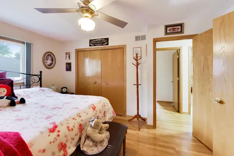 $419,000 | 10622 South 84th Avenue, Palos Hills, IL 60465