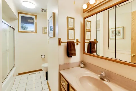 $419,000 | 10622 South 84th Avenue, Palos Hills, IL 60465