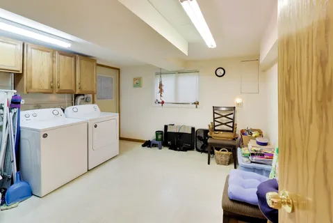 $419,000 | 10622 South 84th Avenue, Palos Hills, IL 60465