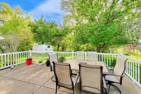 $419,000 | 10622 South 84th Avenue, Palos Hills, IL 60465