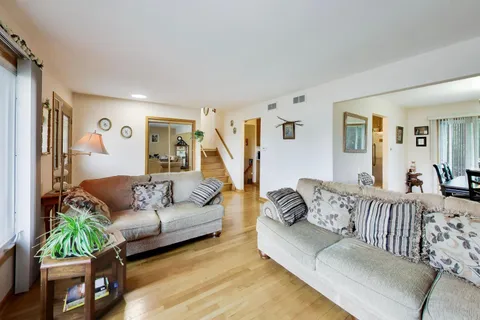 $419,000 | 10622 South 84th Avenue, Palos Hills, IL 60465