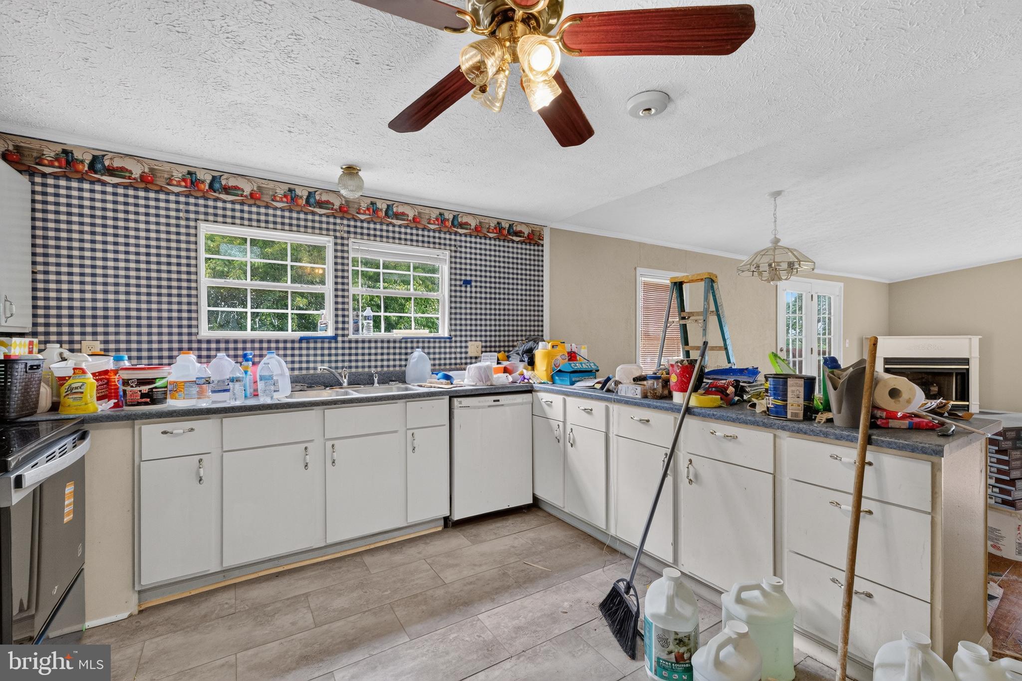 1382 Walnut Shell Drive Vinton, VA 24179 - Photo 5 of 11