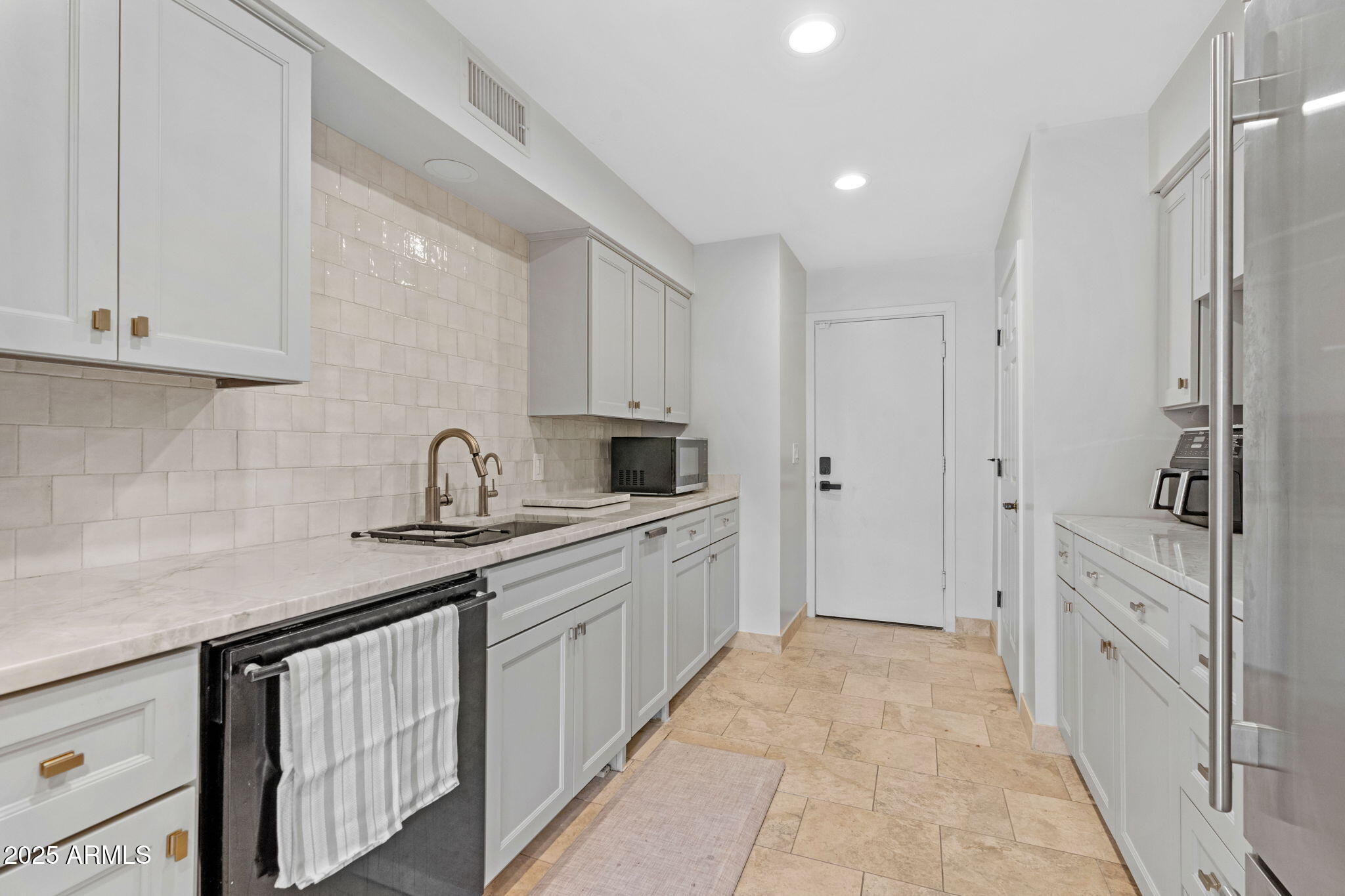 6205 North 29th Place Phoenix, AZ 85016 - Photo 19 of 40 19-web-or-mls-6205-n-29th-pl