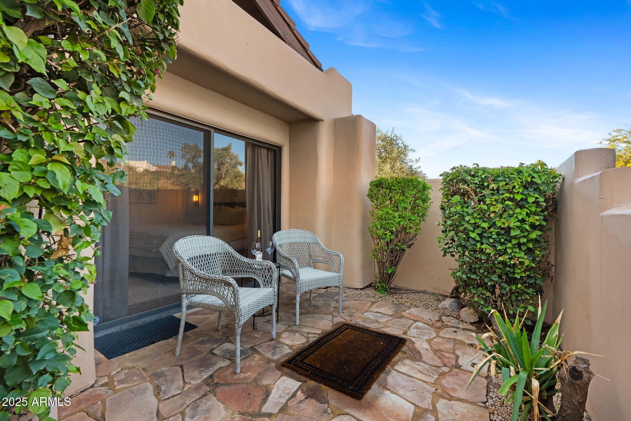 6205 North 29th Place Phoenix, AZ 85016 - Photo 4 of 40 4-web-or-mls-6205-n-29th-pl