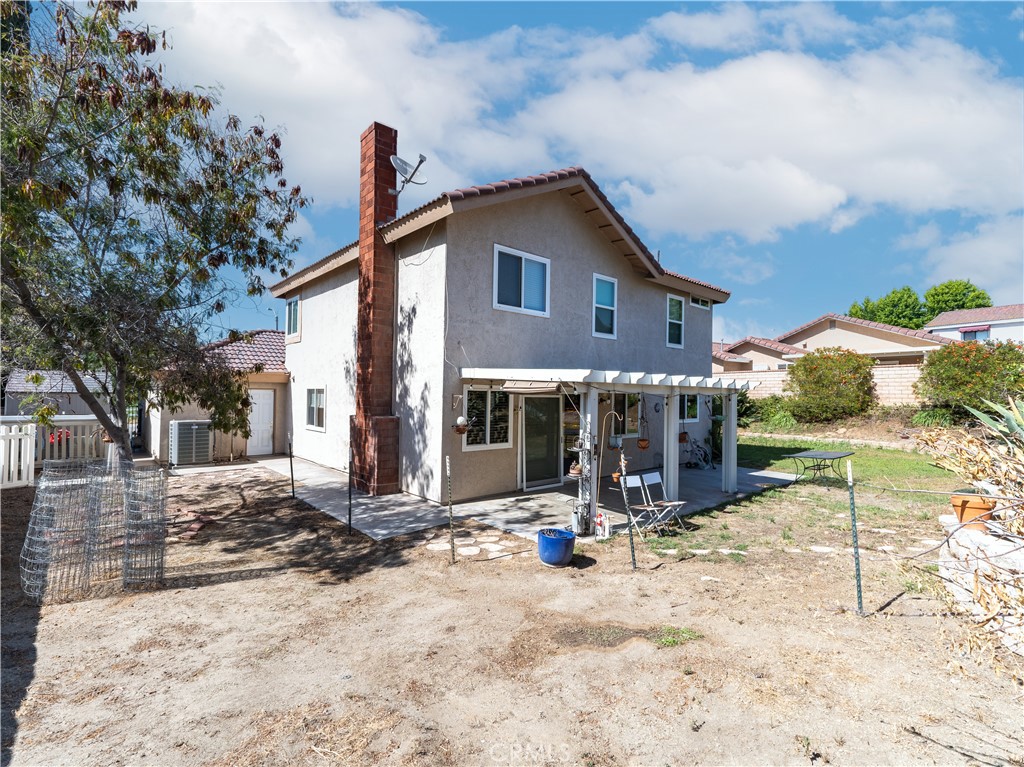 1302 Via Vista Riverside, CA 92506 - Photo 27 of 29 Possible dog run